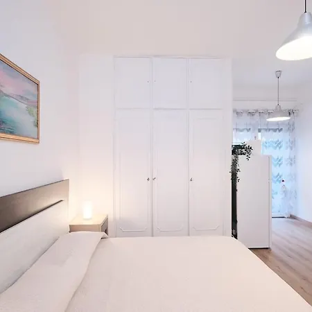 New Tuscolana White - Moderno Monolocale Appartamento *